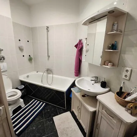 Séjour chez l'habitant One Private Available In A Two In Tegel, Berlin